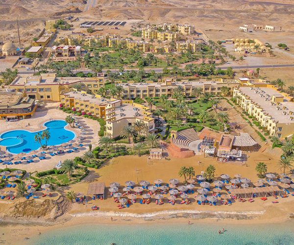 Blue Reef Resort in Marsa Alam de droneview van het resort