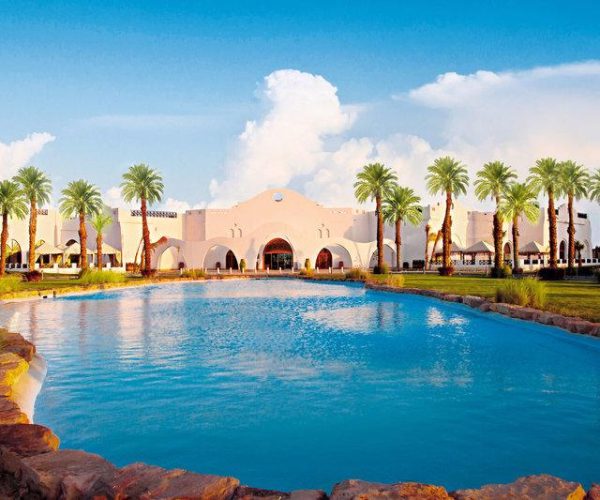 Hilton Marsa Alam Nubian in Marsa Alam de hoofdingang van het resort