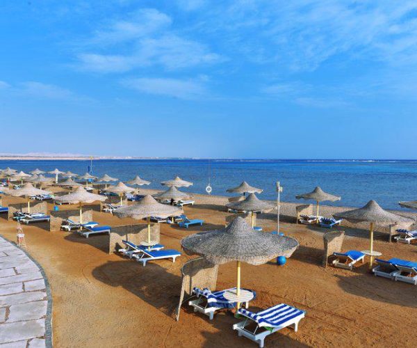 Hotelux Oriental Coast in Marsa Alam bij het strand van het resort