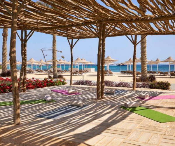 Iberotel Costa Mares in Marsa Alam bij het strand waar je yoga kunt doen als je wilt