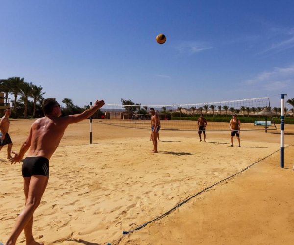 Jaz dar El Madina in Marsa Alam de beachvollybal veld van het resort