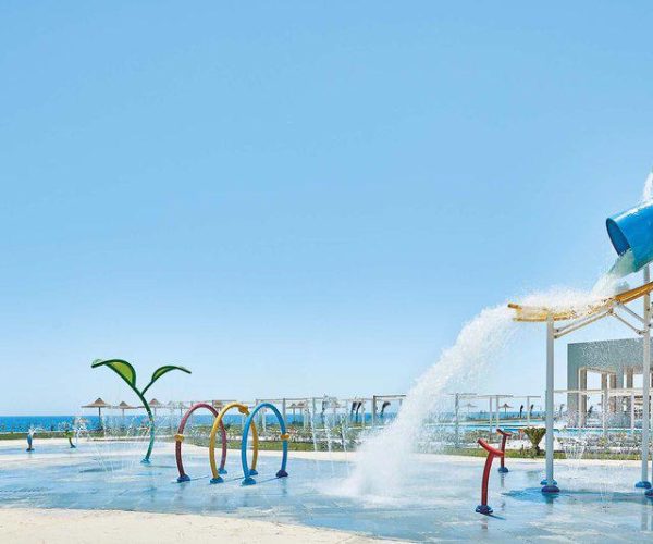 Jaz Maraya Resort in Marsa Alam bij het spraypark voor de kinderen