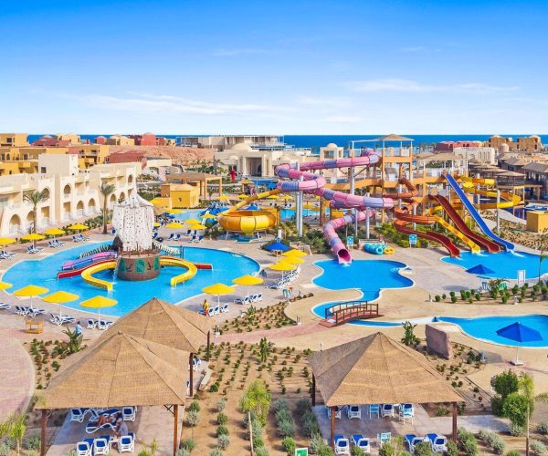 Pickalbatros Portofino Vita Resort in Marsa Alam waterpark van de zijkant