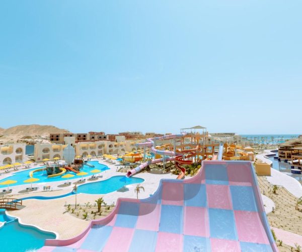 Pickalbatros Villaggio Resort Portofino in Marsa Alam glijbanenpark uitzicht van boven