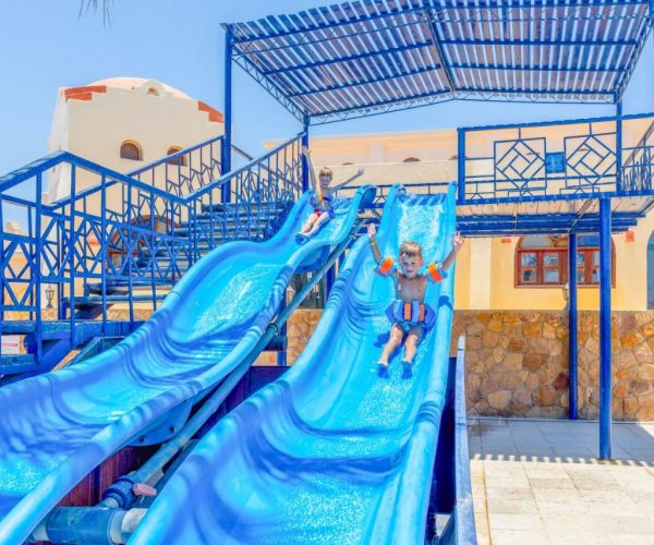 Protels Beach Club Spa in Marsa Alam de glijbanen van het resort voor de kids