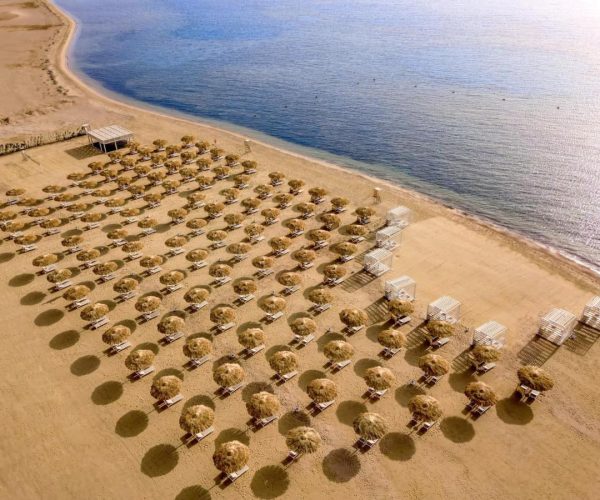 Sunrise Anjum Resort in Marsa Alam het strand van het resort