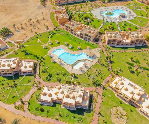 Het Wadi Lahmyt Azur Resort in Marsa Alam