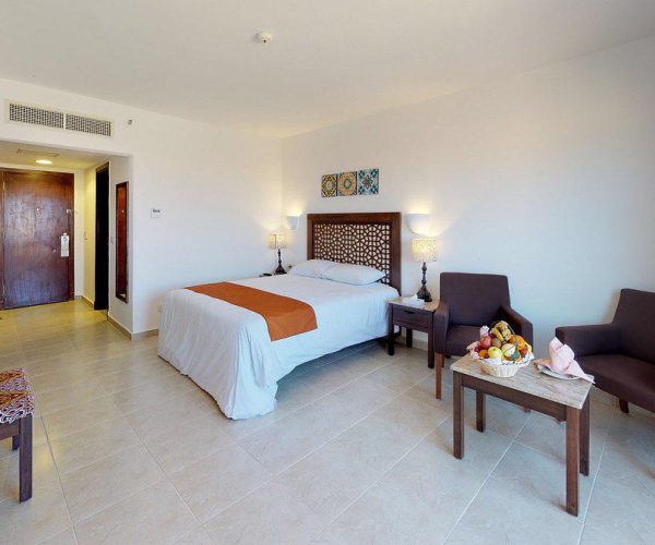 Wadi Lahmy Azur Resort in Marsa Alam een van de slaapkamers